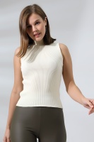 Kadın Ekru Yarım Balıkçı Yaka Kolsuz İnce Triko Kazak