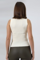Kadın Ekru Yarım Balıkçı Yaka Kolsuz İnce Triko Kazak
