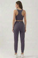 Kadın Füme Çift Cepli Yüksek Bel Jogger Eşofman Altı ve Fermuarlı Büstiyer Crop Alt Üst Takım