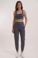Kadın Füme Çift Cepli Yüksek Bel Jogger Eşofman Altı ve Fermuarlı Büstiyer Crop Alt Üst Takım