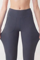 Kadın Füme Çift Cepli Yüksek Bel Jogger Eşofman Altı ve Fermuarlı Büstiyer Crop Alt Üst Takım