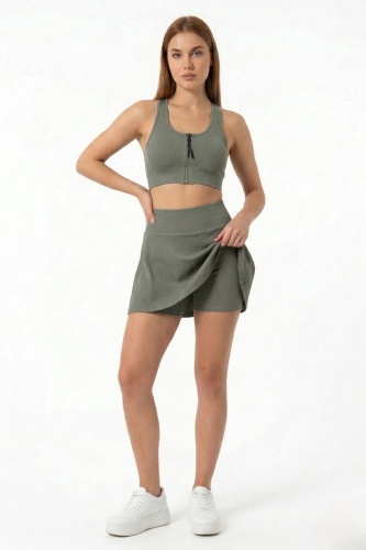 EMFURE Haki Yüksek Bel Çift Katmanlı Mini Etek Tenis Eteği ve Fermuarlı Büstiyer Crop Takım
