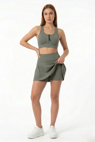 Haki Yüksek Bel Çift Katmanlı Mini Etek Tenis Eteği ve Fermuarlı Büstiyer Crop Takım