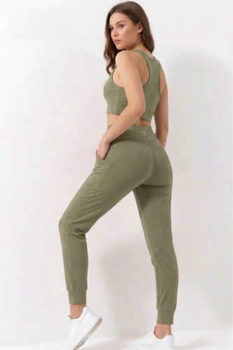 Kadın Haki Çift Cepli Yüksek Bel Jogger Eşofman Altı ve Fermuarlı Büstiyer Crop Alt Üst Takım