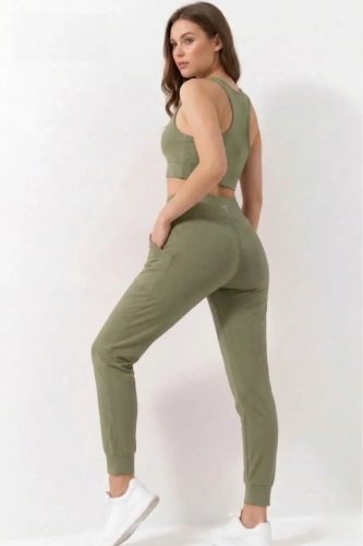 Kadın Haki Çift Cepli Yüksek Bel Jogger Eşofman Altı ve Fermuarlı Büstiyer Crop Alt Üst Takım