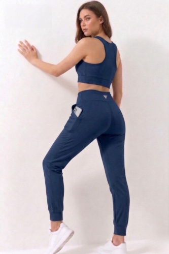 Kadın Lacivert Çift Cepli Yüksek Bel Jogger Eşofman Altı ve Fermuarlı Büstiyer Crop Alt Üst Takım